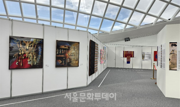 ▲《예술 입은 한복 Hanbok, Reborn as Art》전시 전경